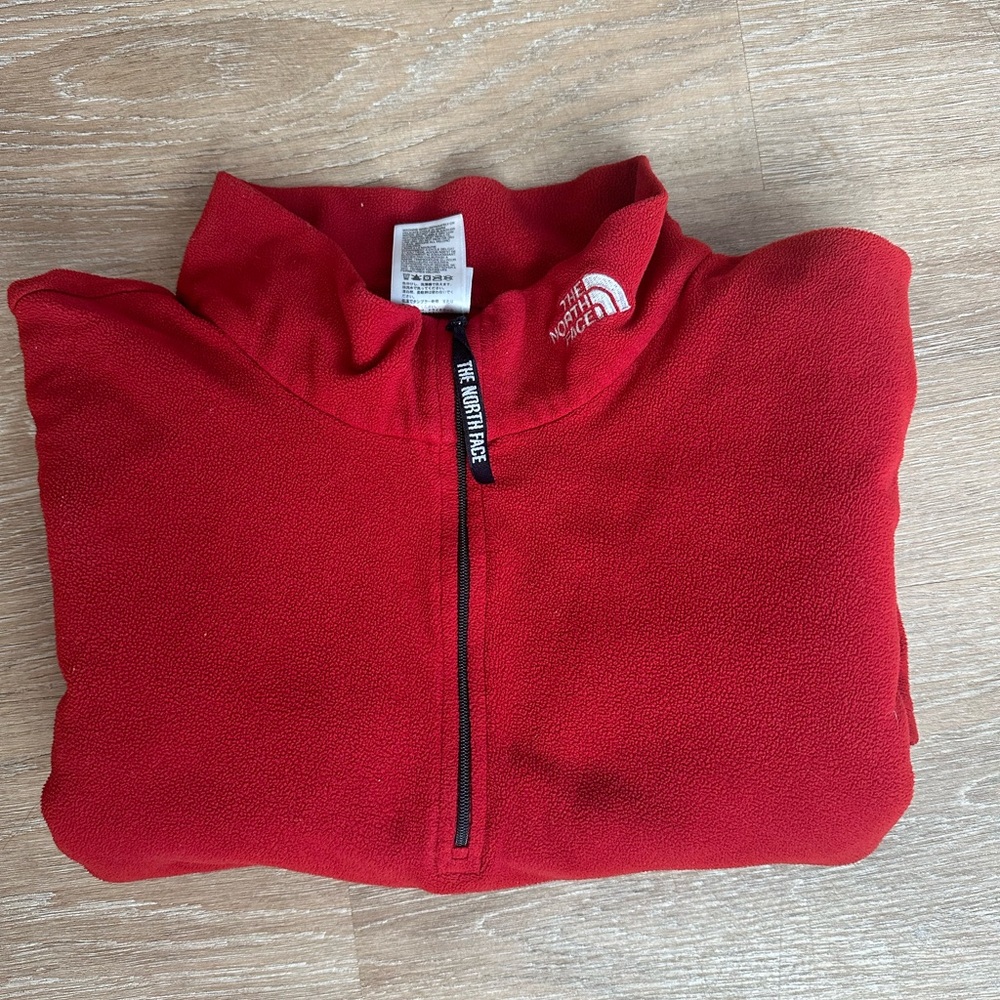 "Men's XL North Face Red Fleece - Cozy Comfort"